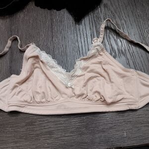 Womens Size Medium, Gilligan & O'Malley Cream Lace Bralette